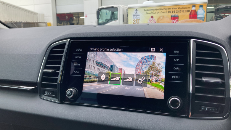 Skoda Karoq 1.5 TSI SE L 5dr Petrol Estate